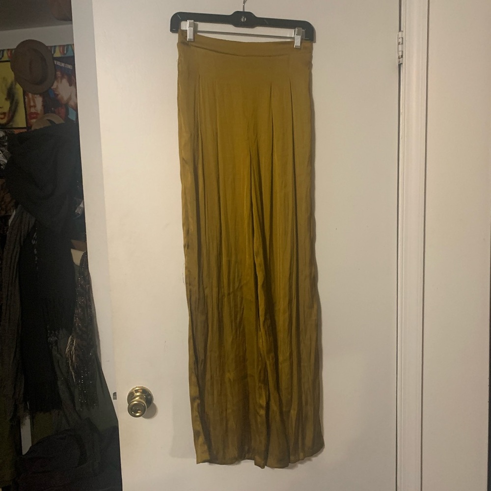 ⭐️Silky Gold High Waist Wide Leg Pants M